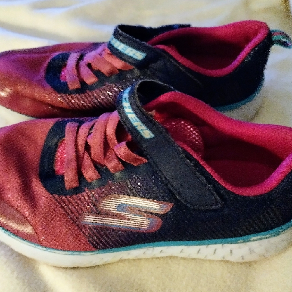 Girl's sneakers
